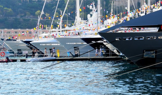 Monaco Yacht Show 4