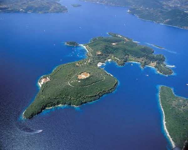 Skorpios Island 2