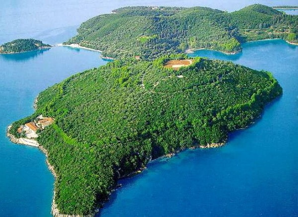 Skorpios Island 3