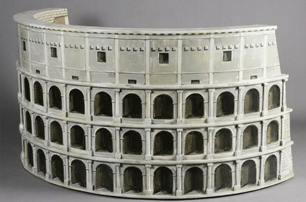Colosseum Sofa 3