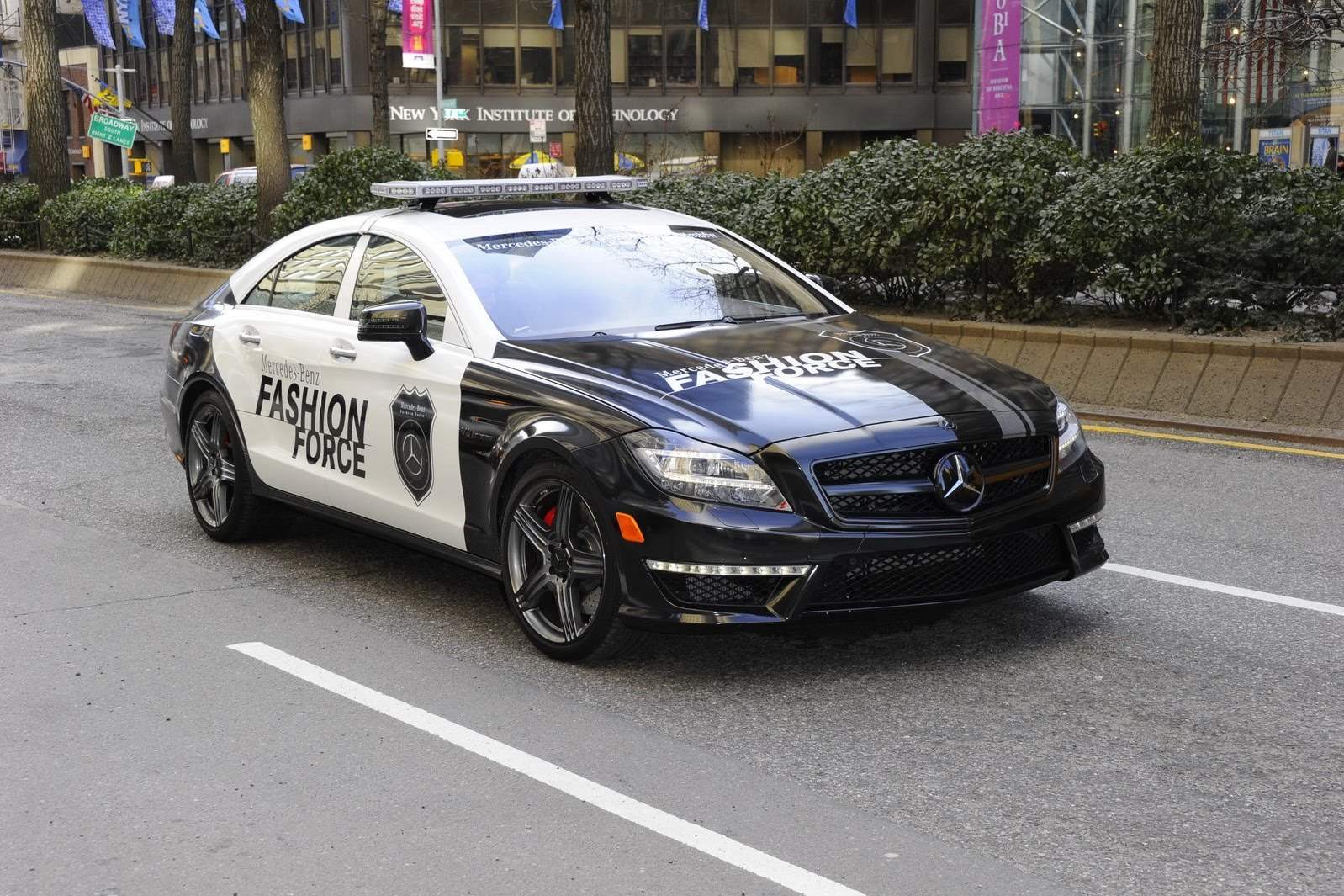 2012 Mercedes CLS 63 AMG Fashion Police Car 2