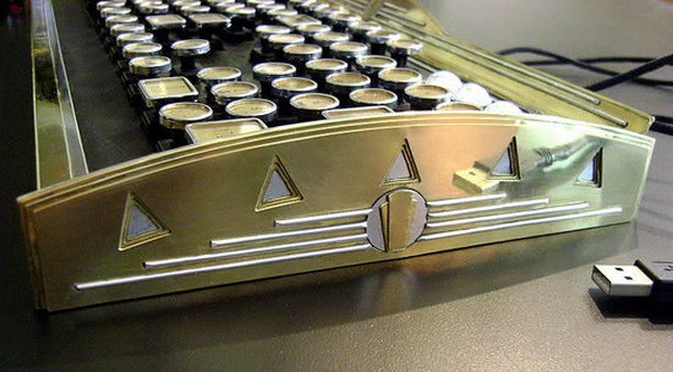 New Yorker Art Deco Keyboard 3