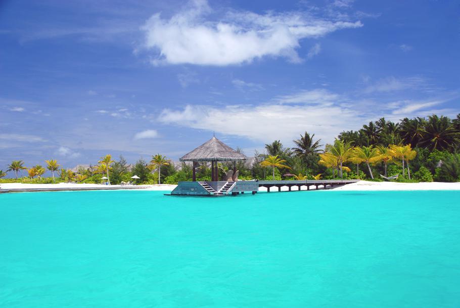 Naladhu Resort in Maldives 2