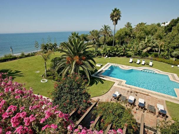 Beachfront Villa in Spain 2