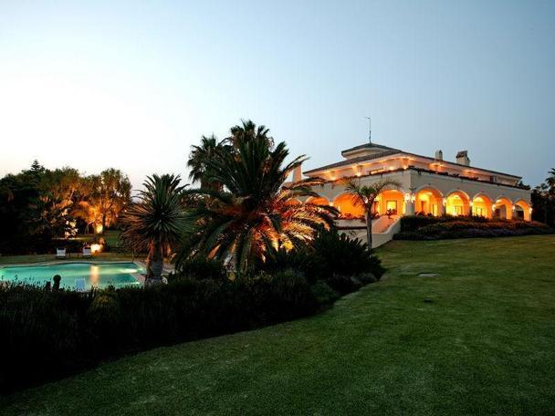 Beachfront Villa in Spain 3