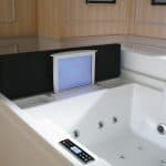Bora Bora TV Bathtub 2