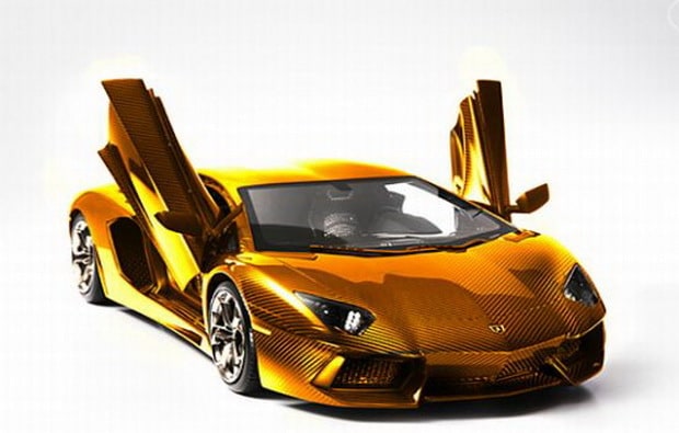 Golden Lamborghini Aventador Model Car 1
