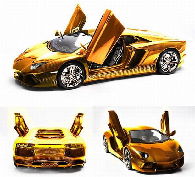 Golden Lamborghini Aventador Model Car 2