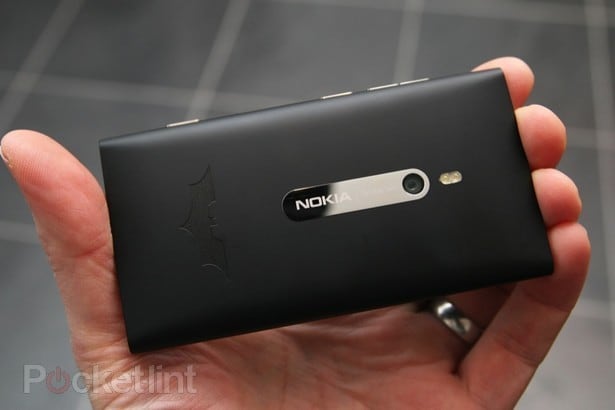 Nokia Lumia 800 The Dark Knight Rises Edition 8
