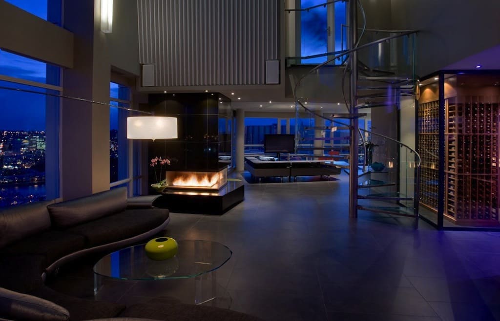 Waterfront Penthouse in Vancouver 1