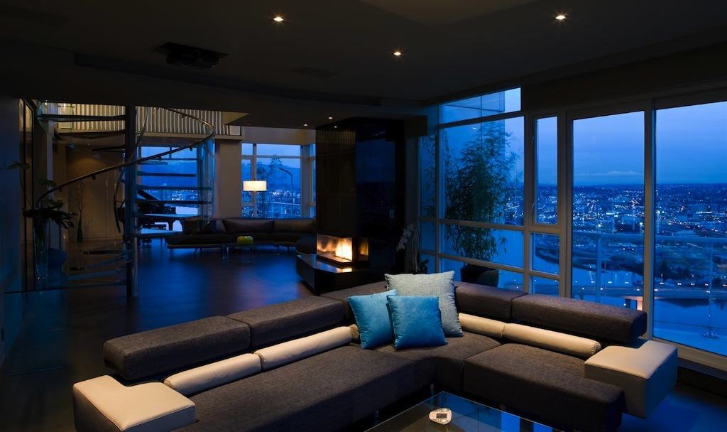 Waterfront Penthouse in Vancouver 2