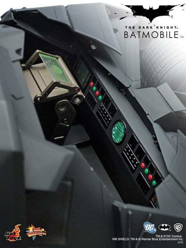 Dark Knight Batmobile Collectible 10