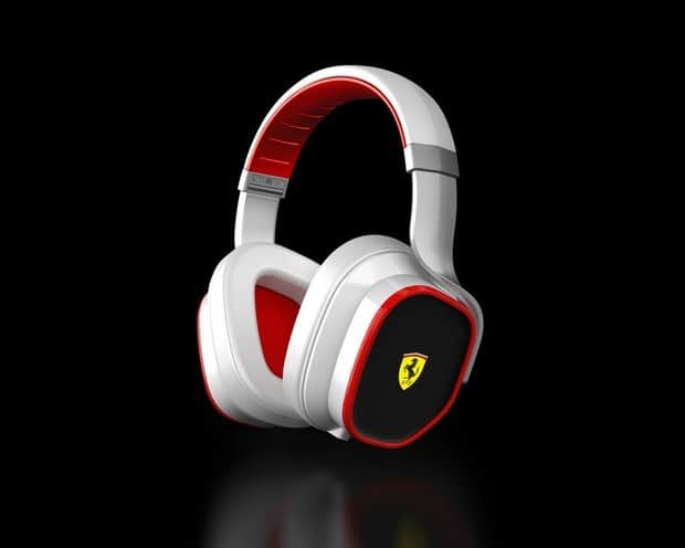 Ferrari Cavallino Dock and Headphones 2