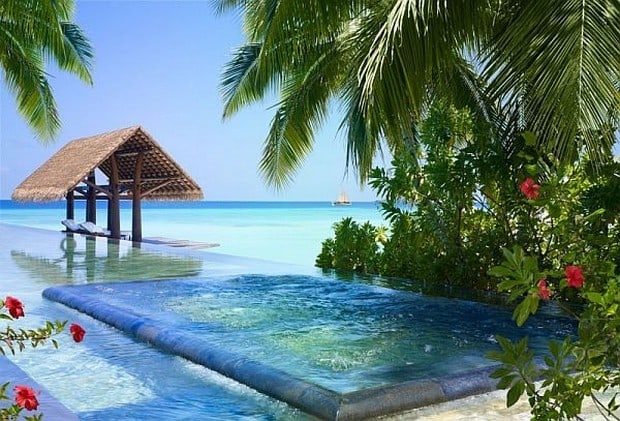 Reethi Rah Resort in Maldives 5