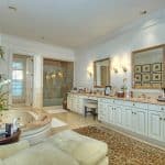 Traditional Estate in Holmby Hills 16