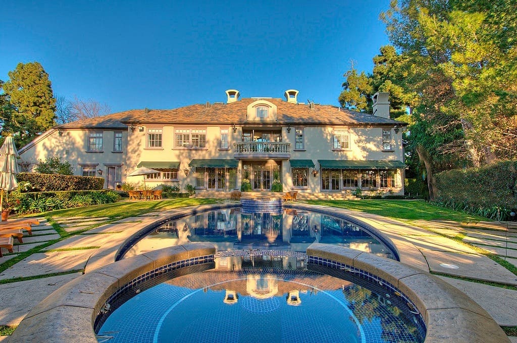 Traditional Estate in Holmby Hills 2