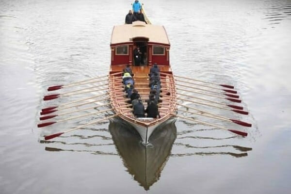 Gloriana royal barge 1