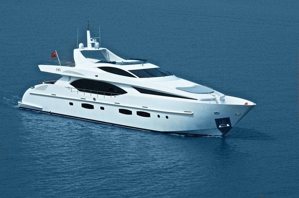 100ft yacht cost
