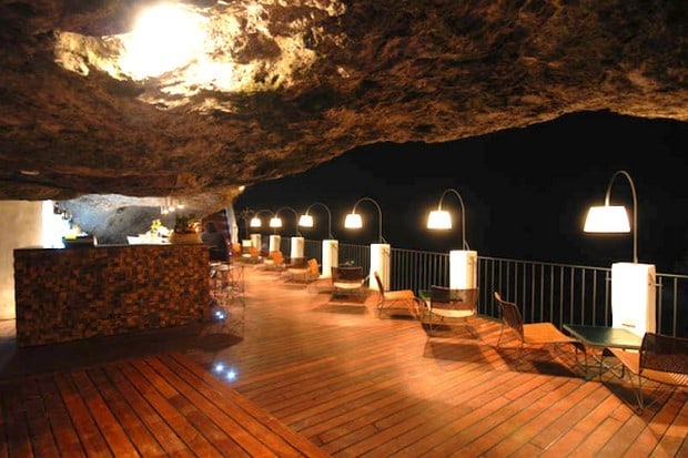The-Summer-Sea-Cave-Restaurant-Southern-Italy-Eco-Architecture-3