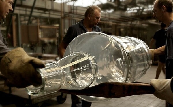 The Famous Grouse – World’s Largest Bottle of Whisky