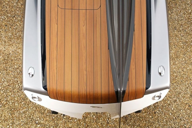 Jaguar Speedboat Concept 6