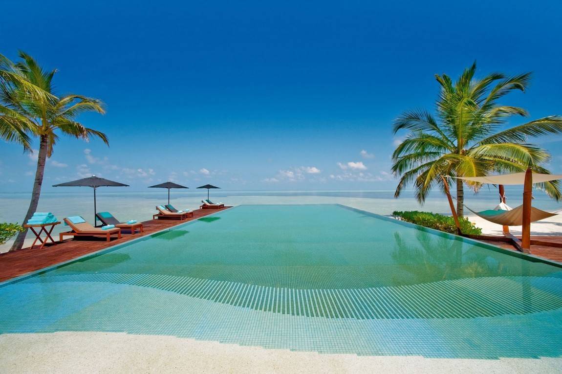 LUX Maldives Resort 11