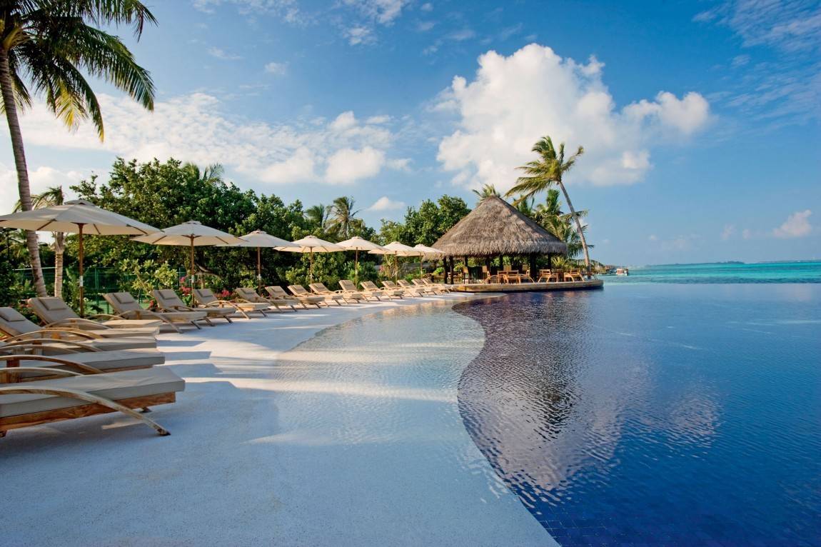LUX Maldives Resort 15