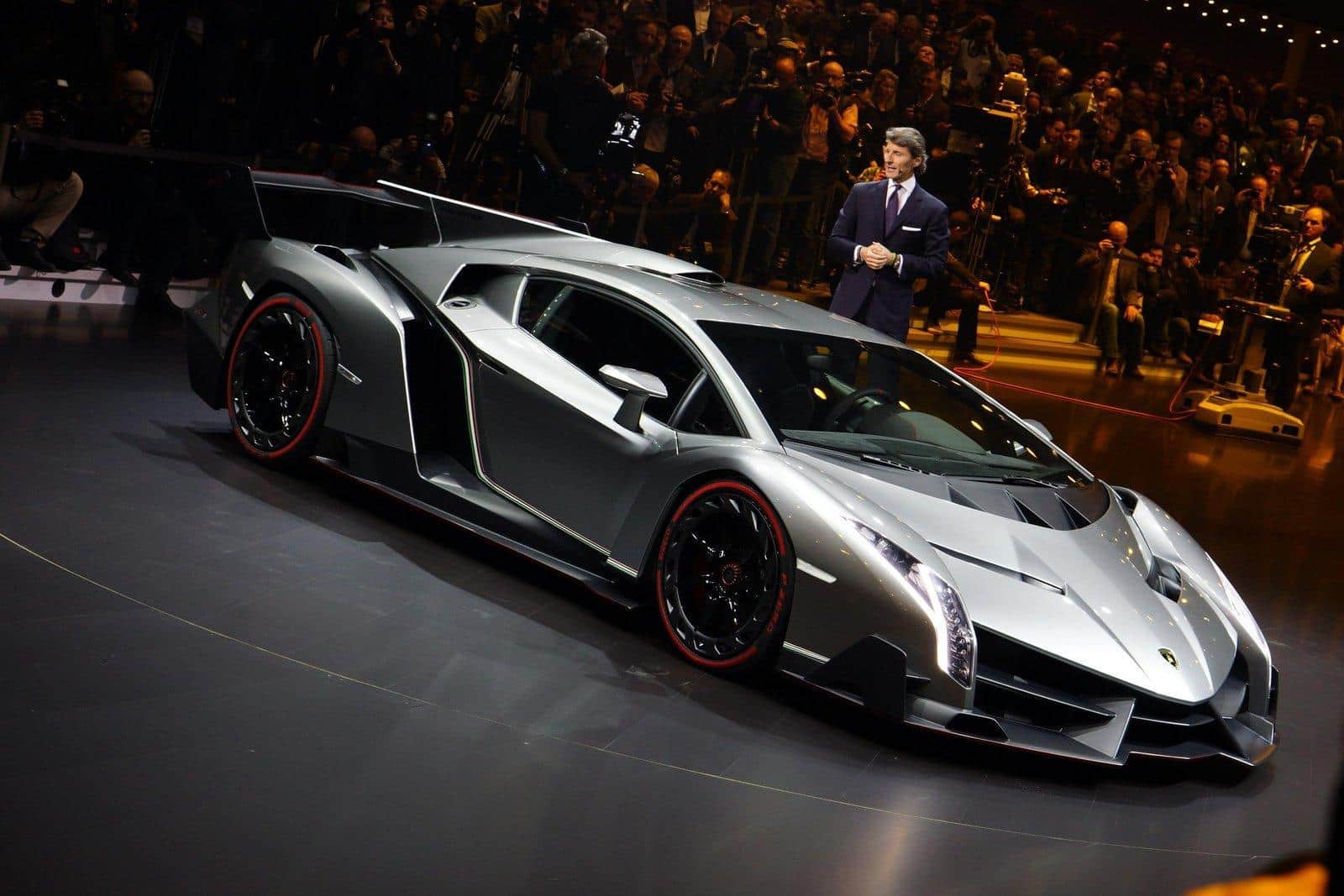 Lamborghini Veneno 17