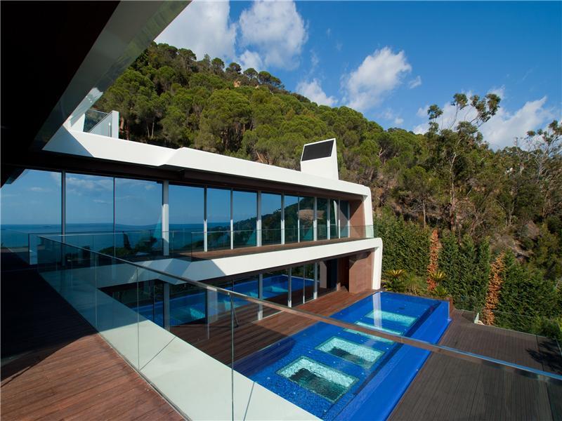 Modern Villa in Spain 09
