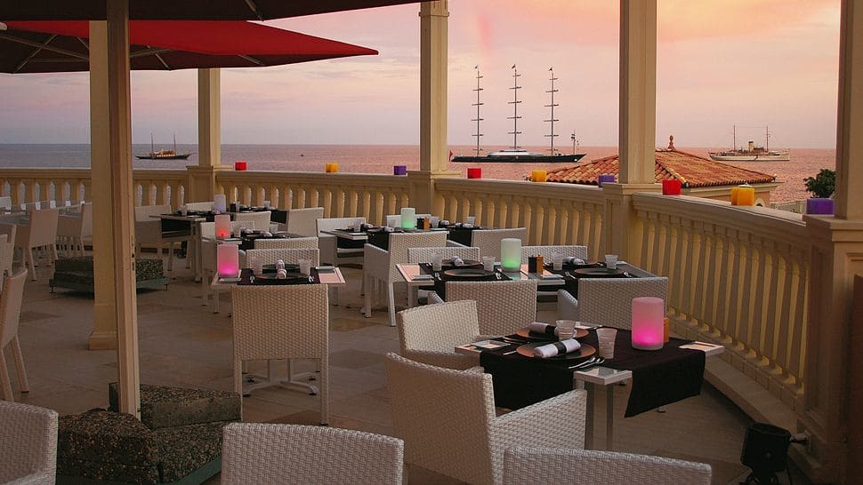 Monte-Carlo Bay Hotel & Resort 05