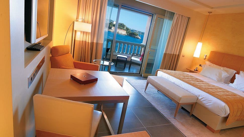 Monte-Carlo Bay Hotel & Resort 10