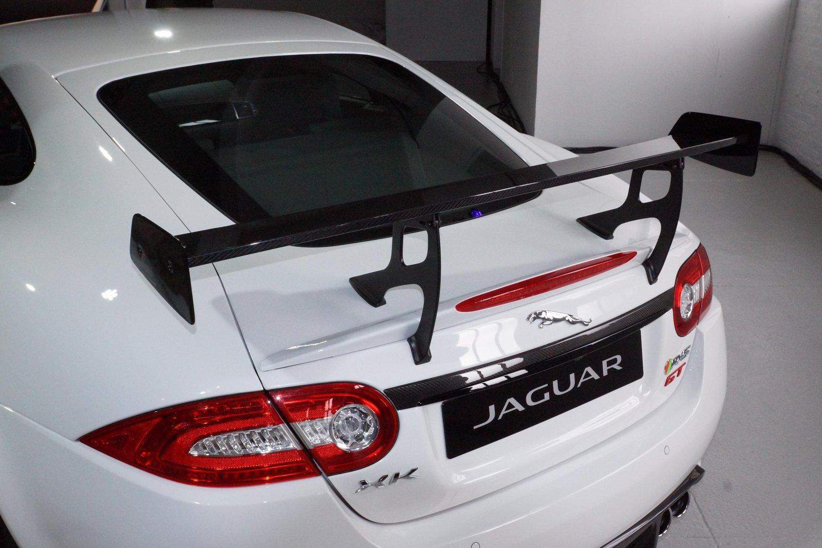2014 Jaguar XKR-S GT 07