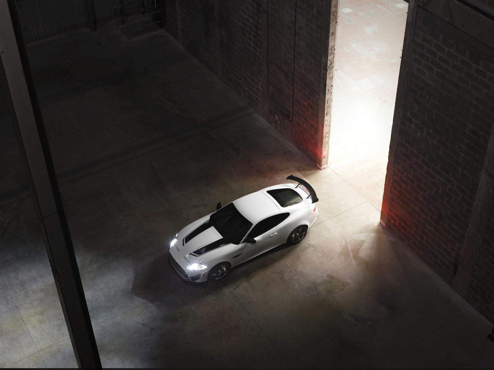 2014 Jaguar XKR-S GT 09