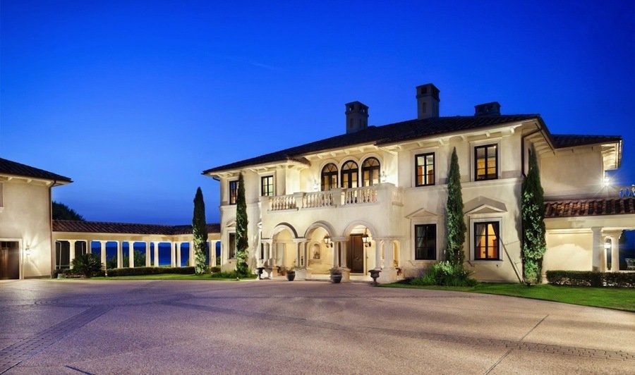 Palatial Italian Manor in Austin 14