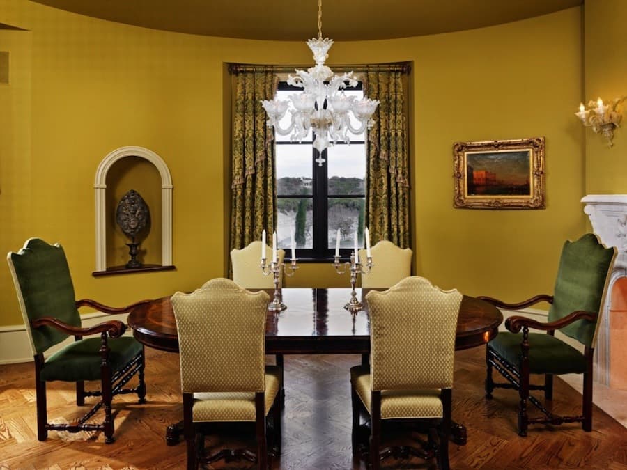 Palatial Italian Manor in Austin 16