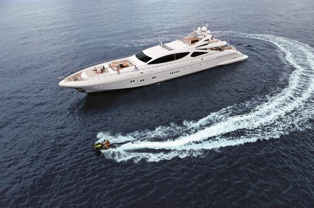 mangusta 165 rev mega yacht