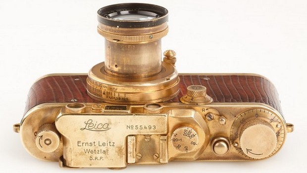 1931 gold-plated Leica Luxus camera 02