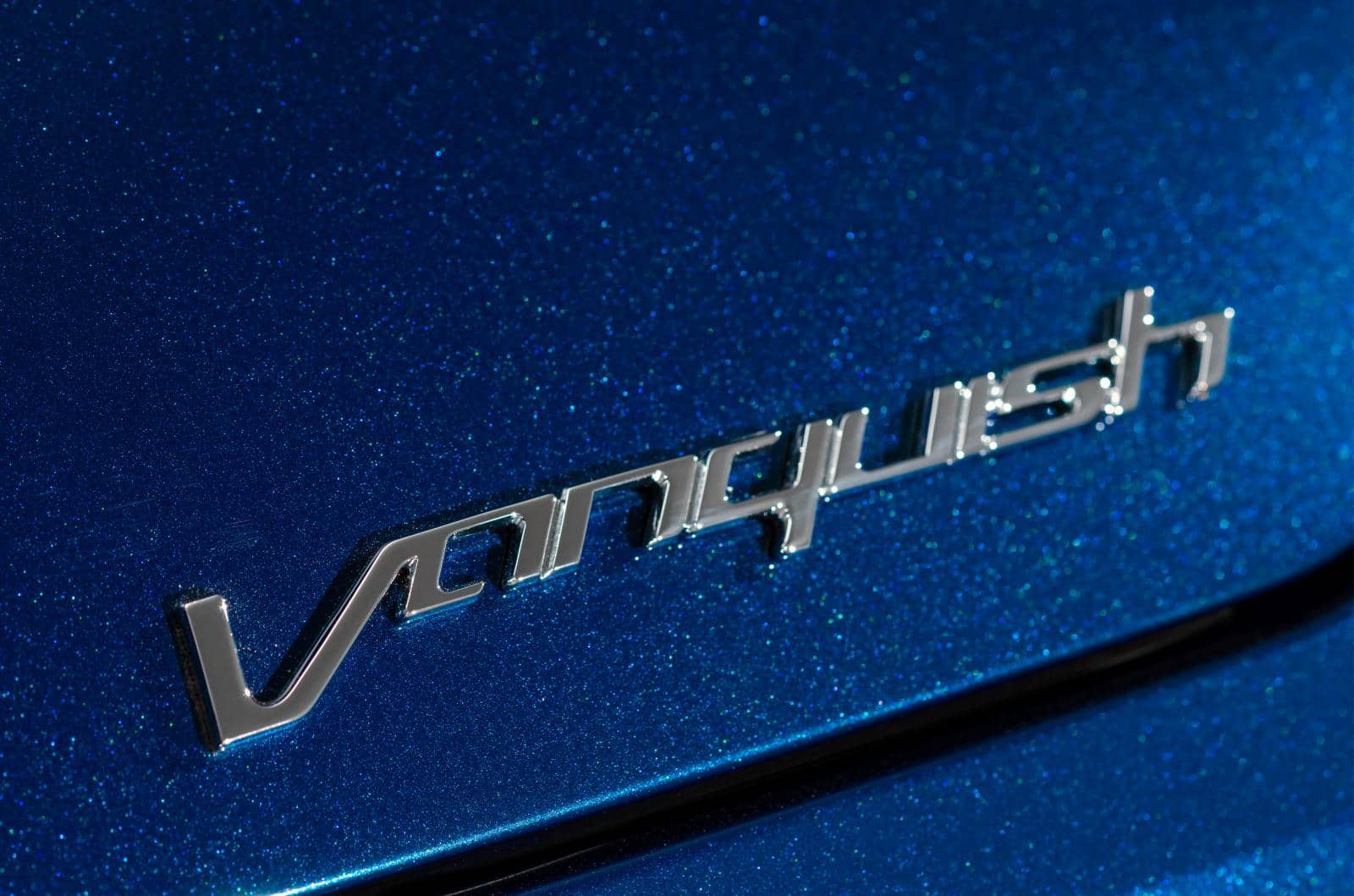 Aston Martin Vanquish Volante 10