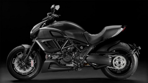Ducati Diavel Dark  3