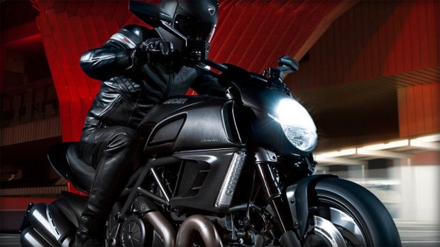 Ducati Diavel Dark 6