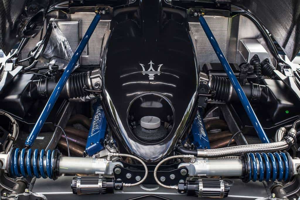 Maserati-MC12-Black 10