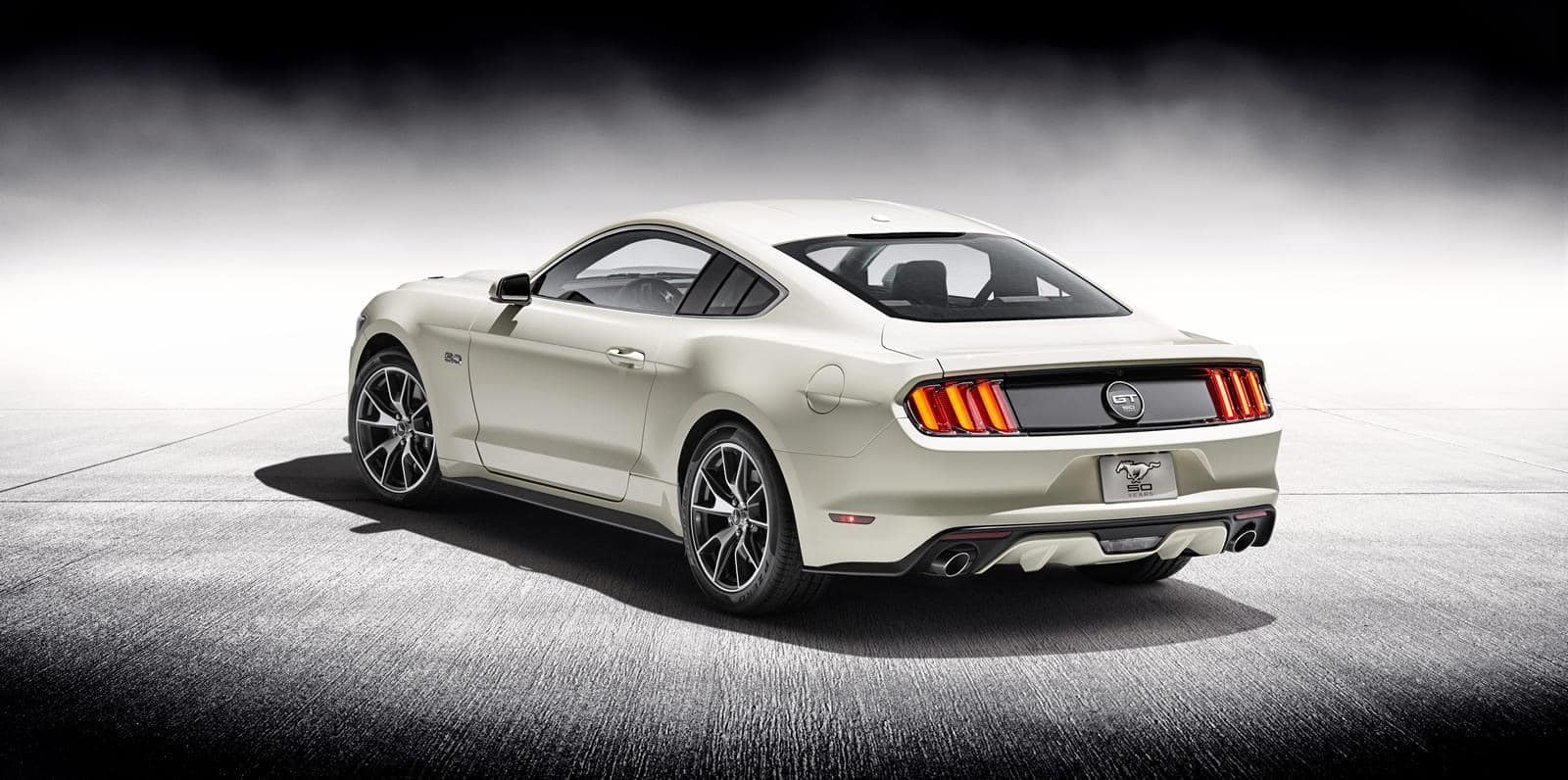 Ford-Mustang-50th-Anniversary-Limited-Edition 32