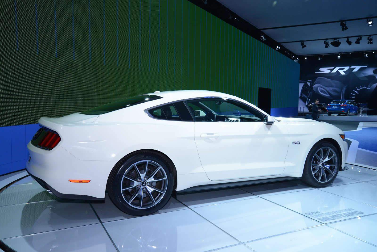 Ford-Mustang-50th-Anniversary-Limited-Edition 4