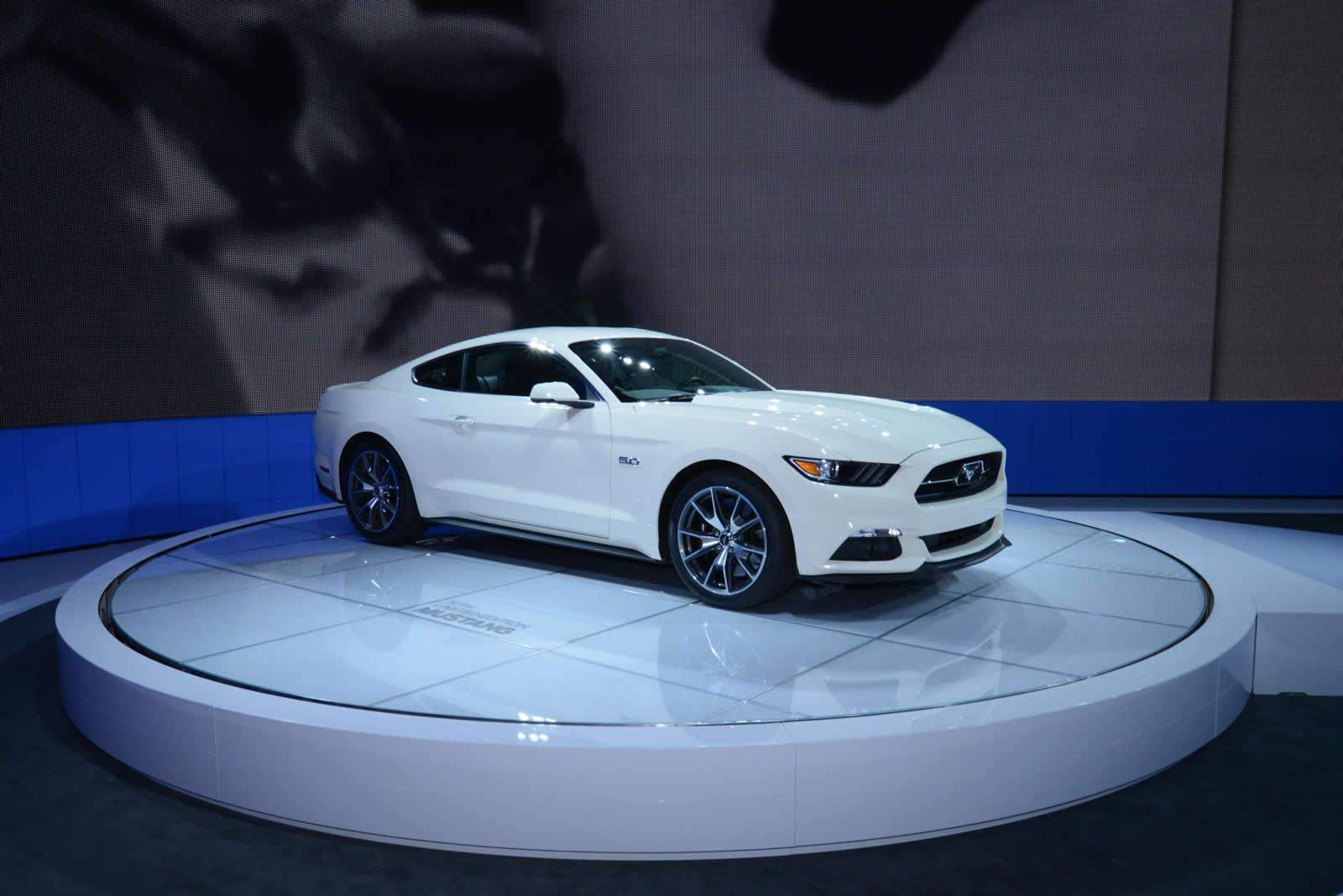 Ford-Mustang-50th-Anniversary-Limited-Edition 9