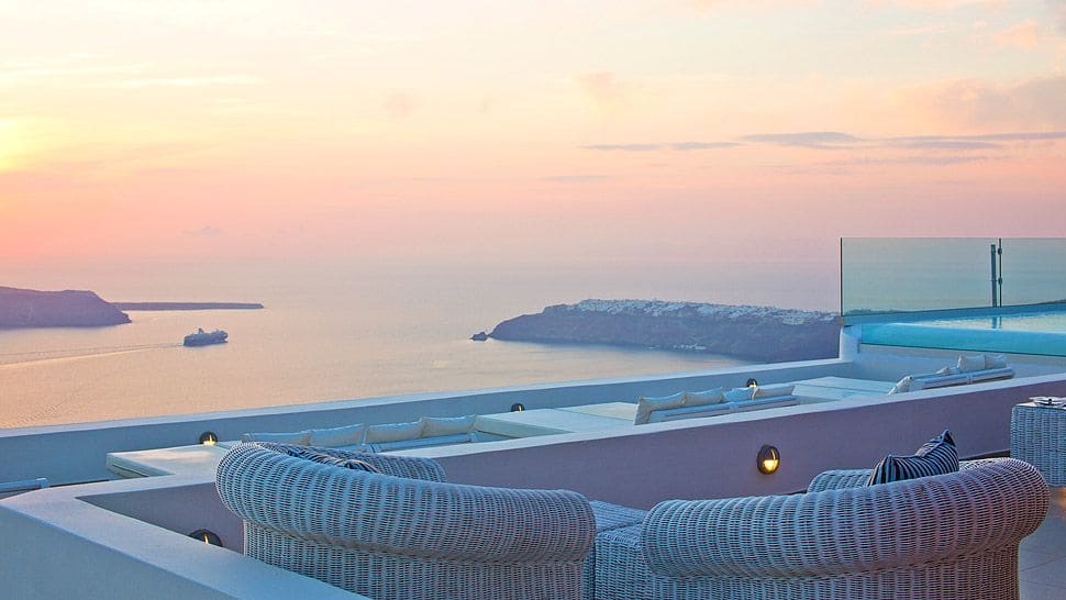 La-Maltese-Hotel-Santorini 1