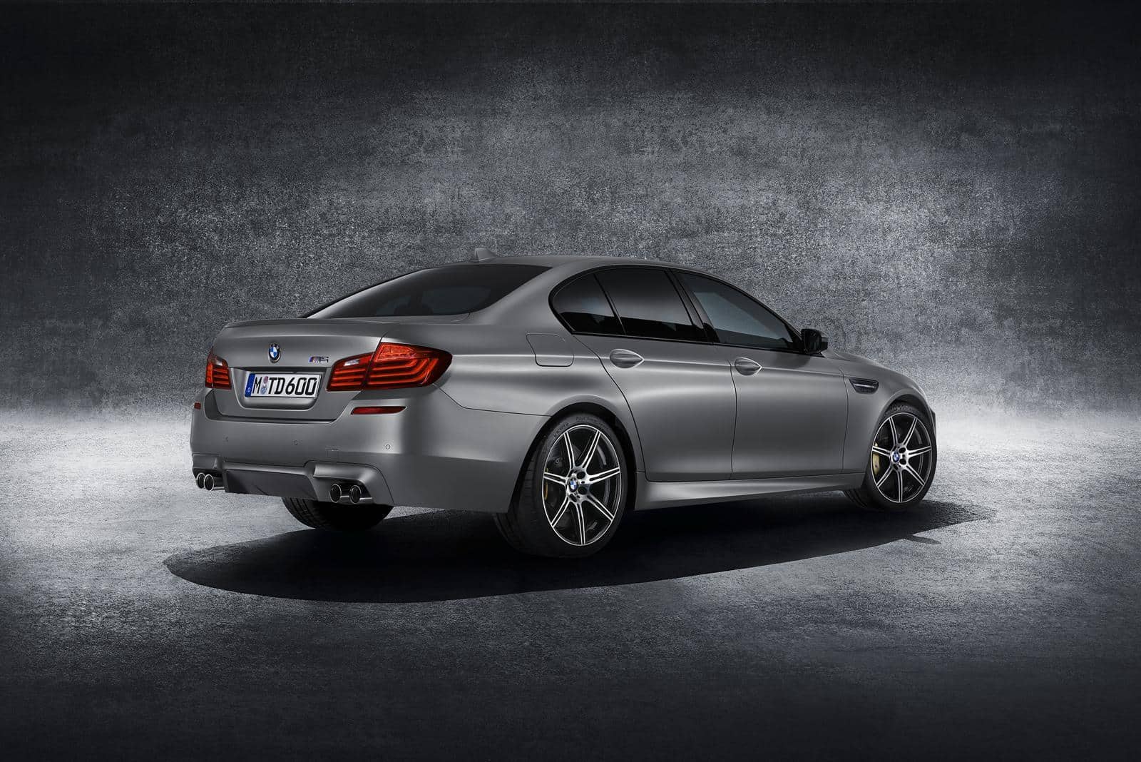 BMW-M5-30-Jahre-M5-Special-Edition 11
