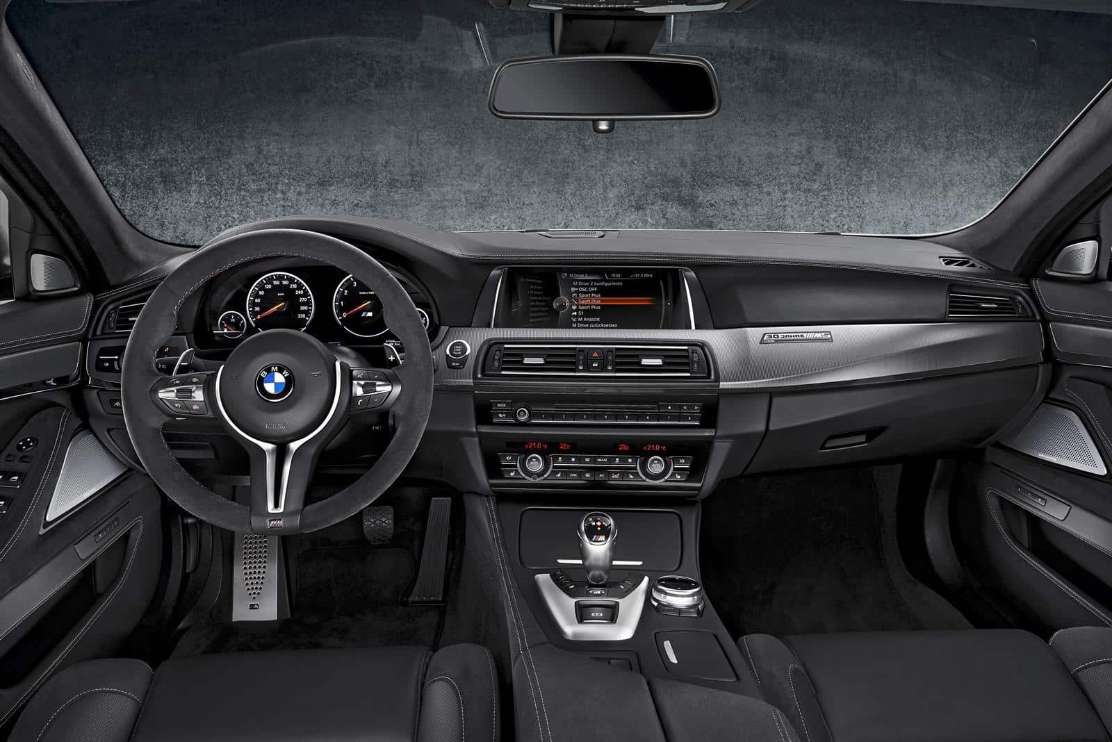 BMW-M5-30-Jahre-M5-Special-Edition 3