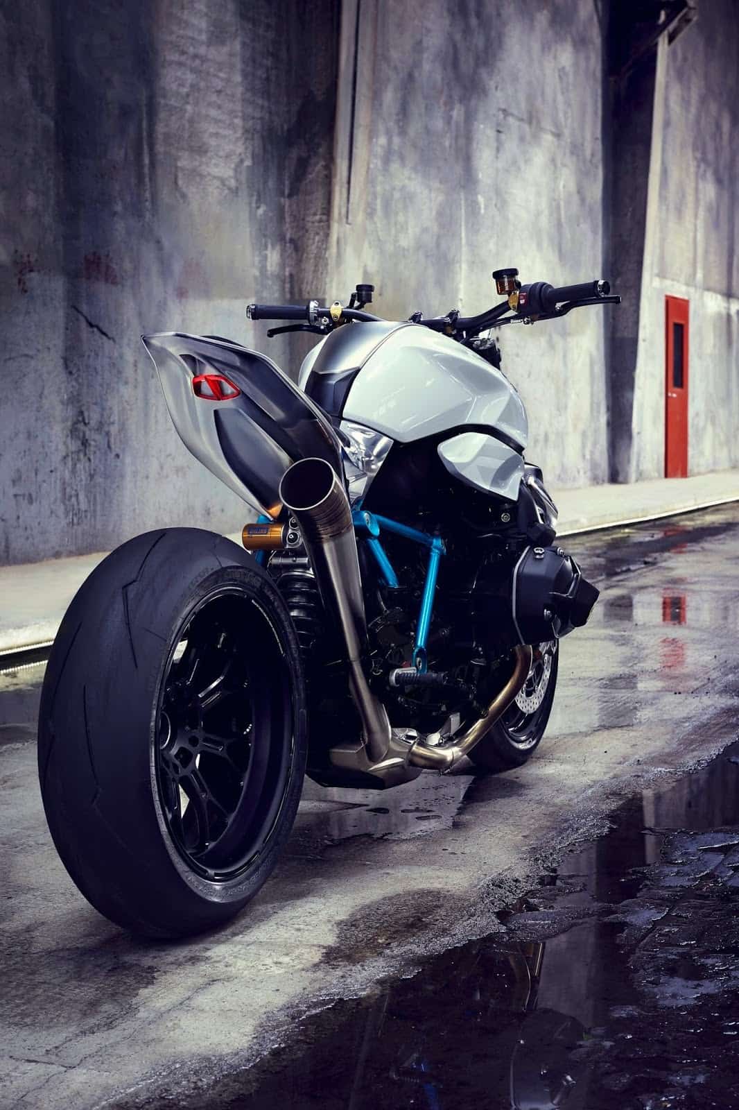 BMW-Motorrad-Concept-Roadster 37