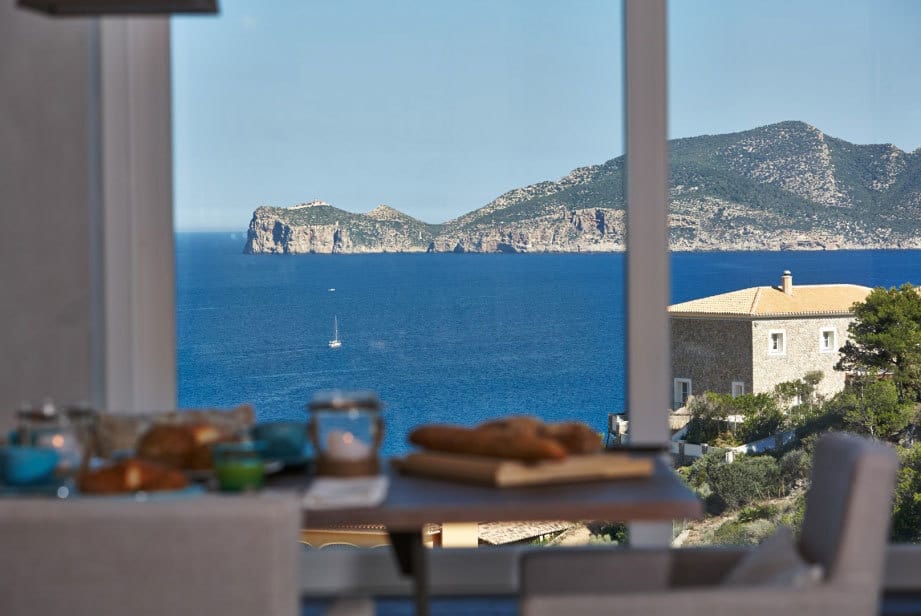 Elegant-Villa-with-Stunning-Sea-Views-Majorca 17