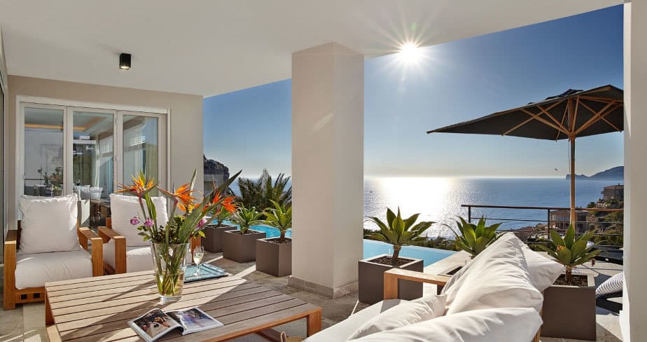 Elegant-Villa-with-Stunning-Sea-Views-Majorca 3